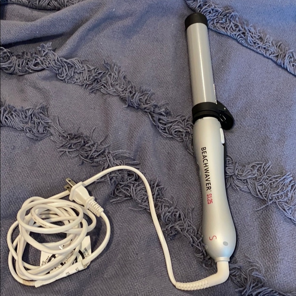 Beachwaver S1.25 barrel curling iron